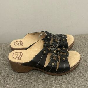 Dansko Serena black leather flower wedge sandals Size 38=7.5